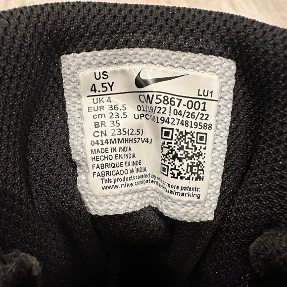 Literally perfect Nike Court Borough Mid 2 PS 'Triple Black’ - Picture 16 of 16